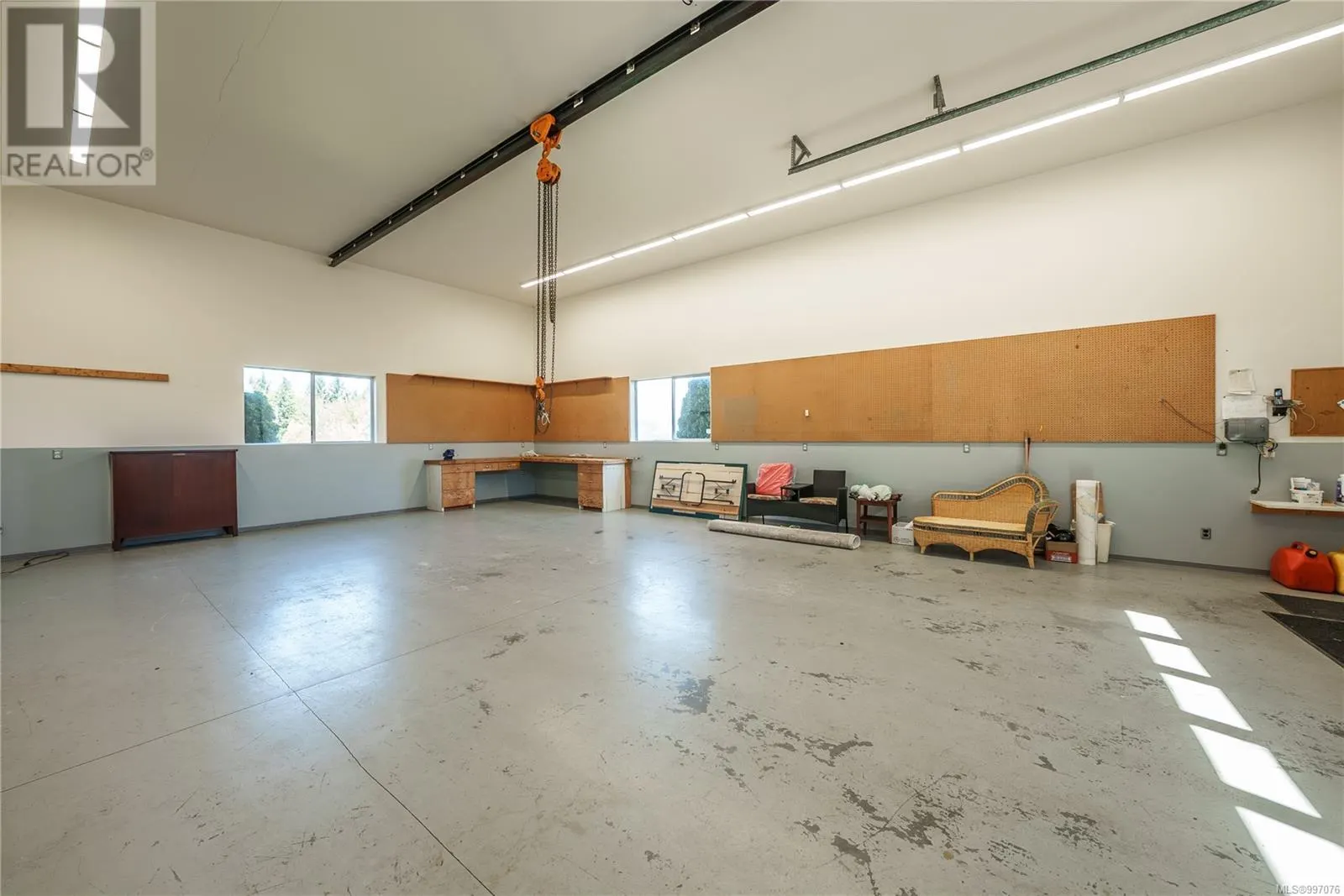 2321 Boulding Rd