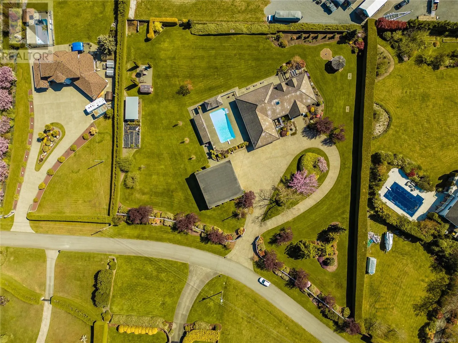2321 Boulding Rd