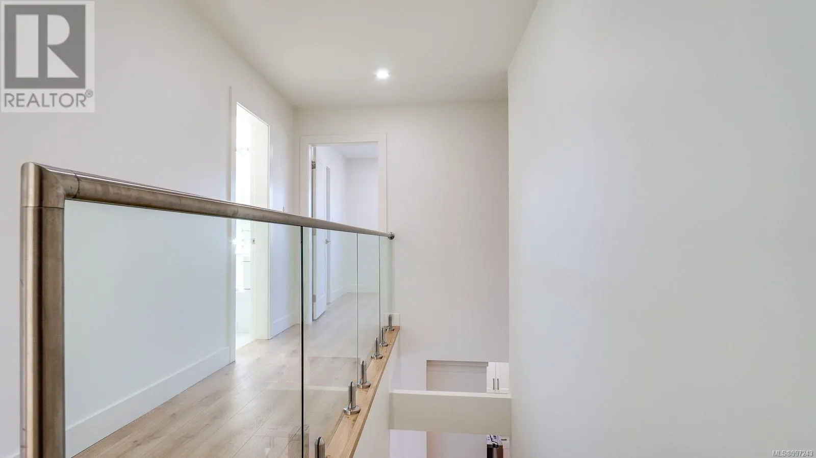 3207 Fernwood Lane