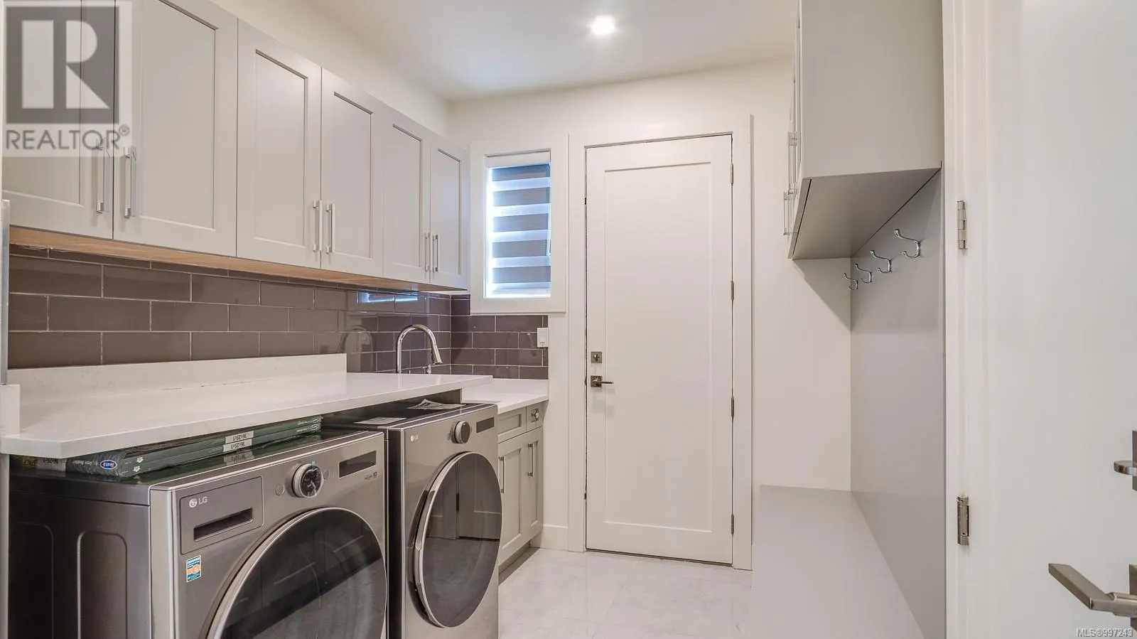 3207 Fernwood Lane