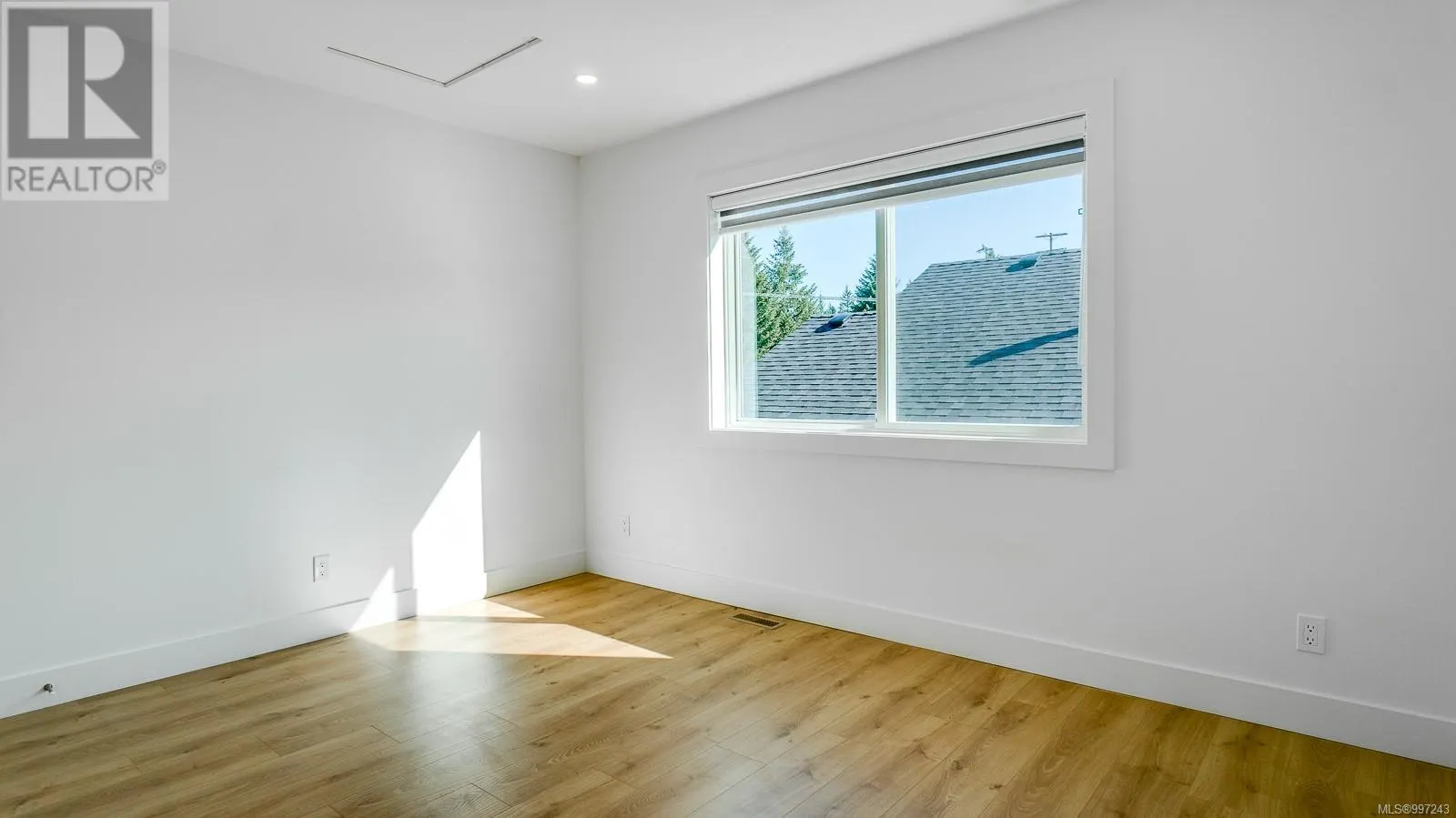 3207 Fernwood Lane