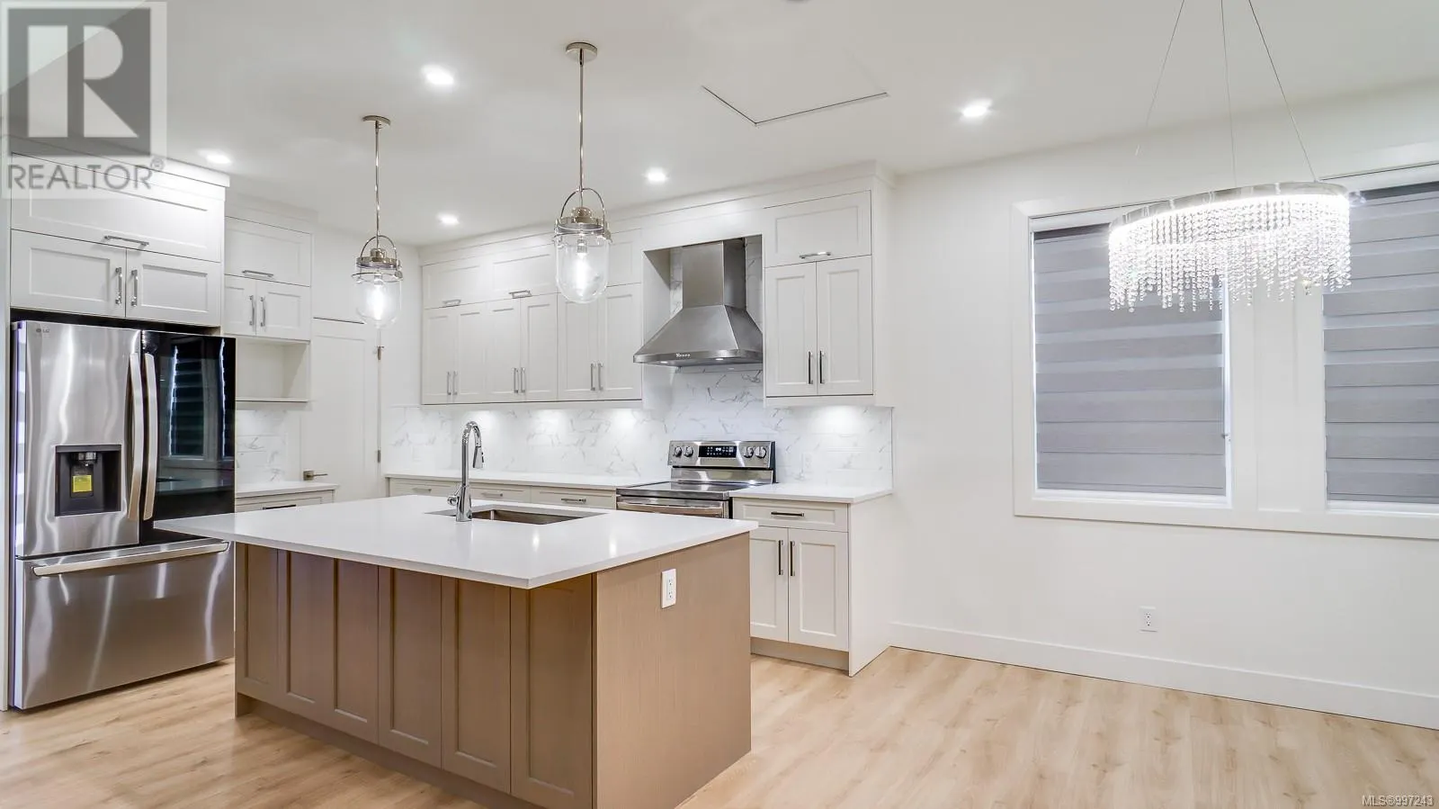 3207 Fernwood Lane