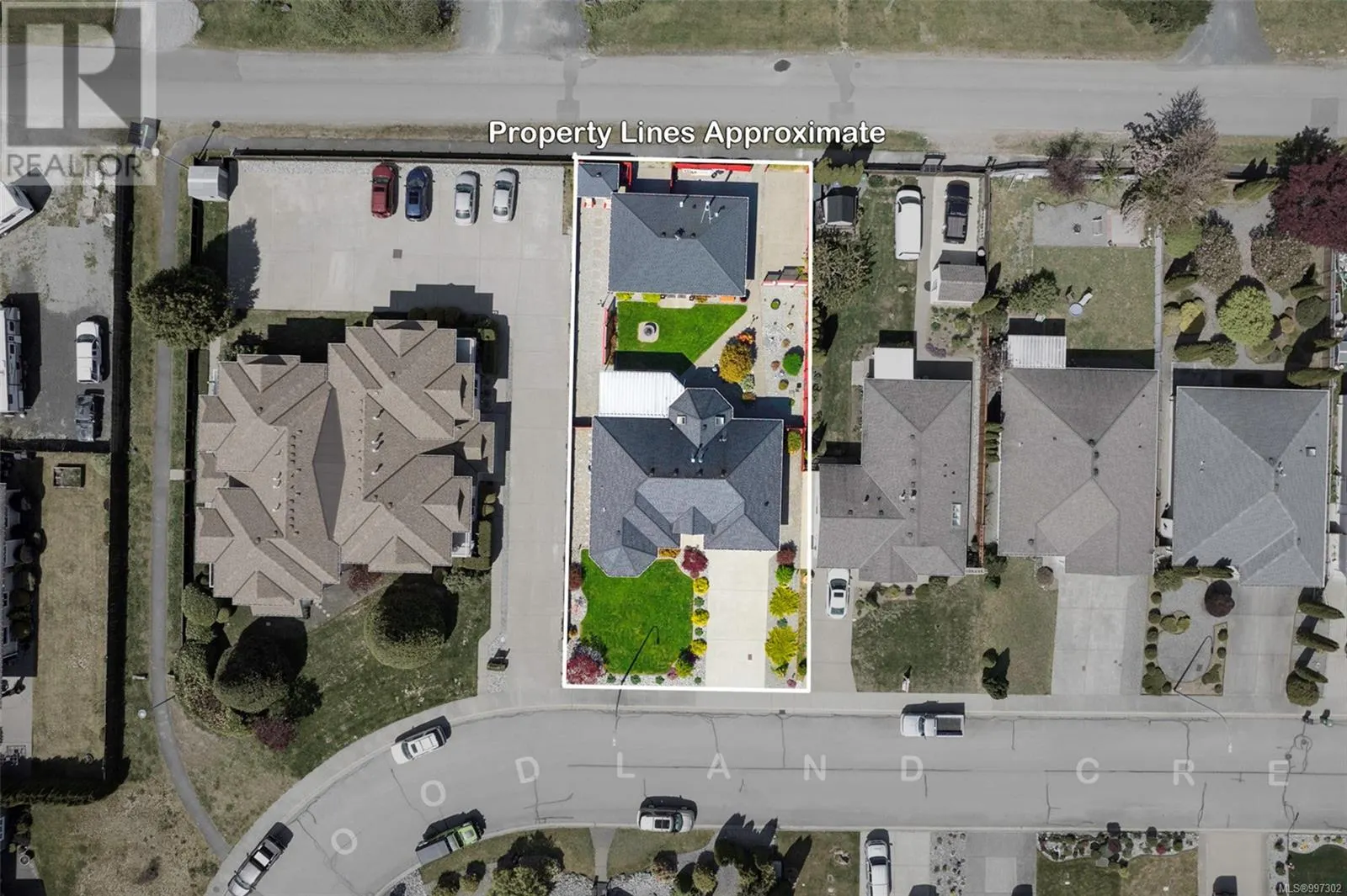 5570 Woodland Cres
