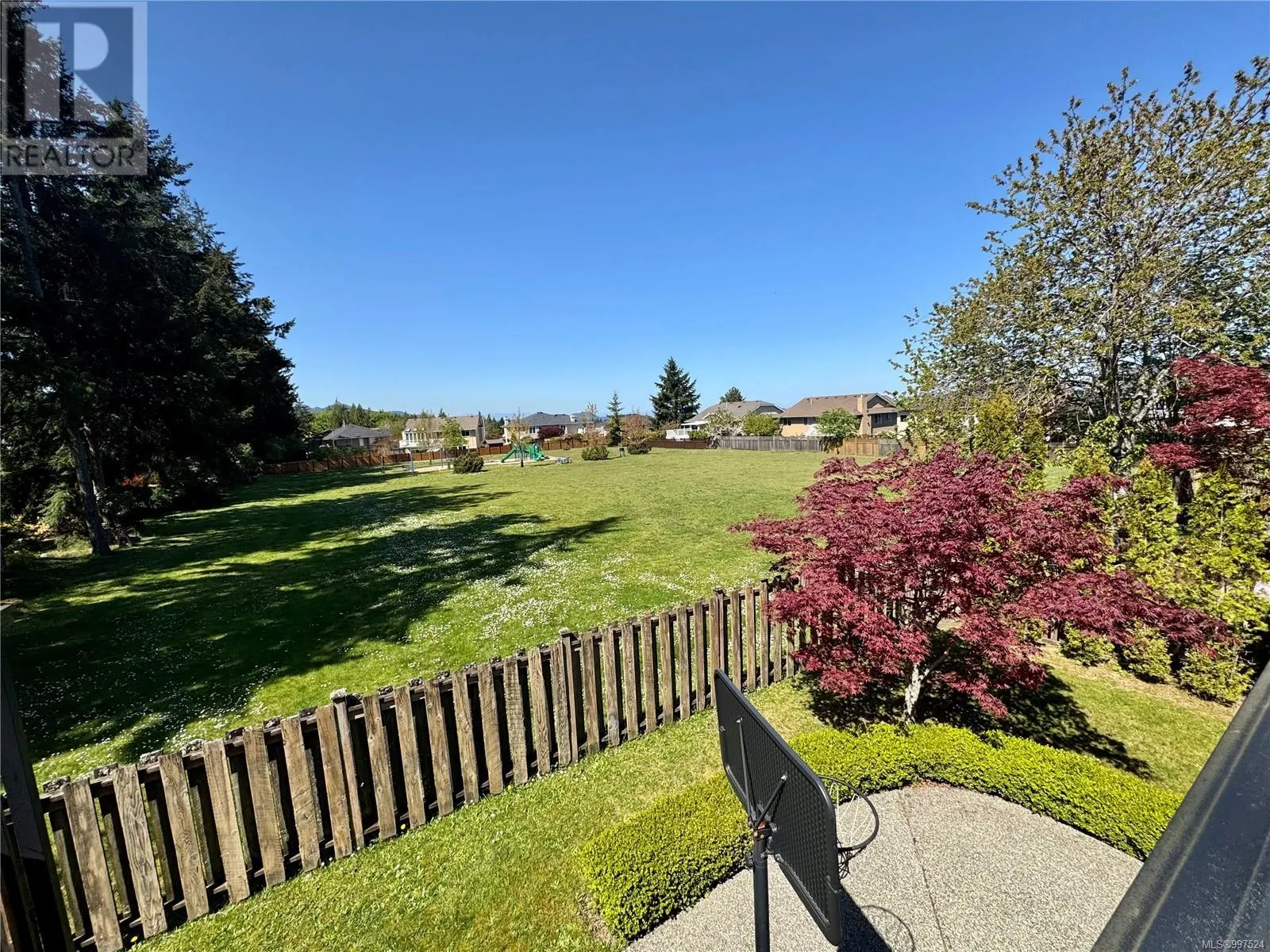 5287 Crestview Dr