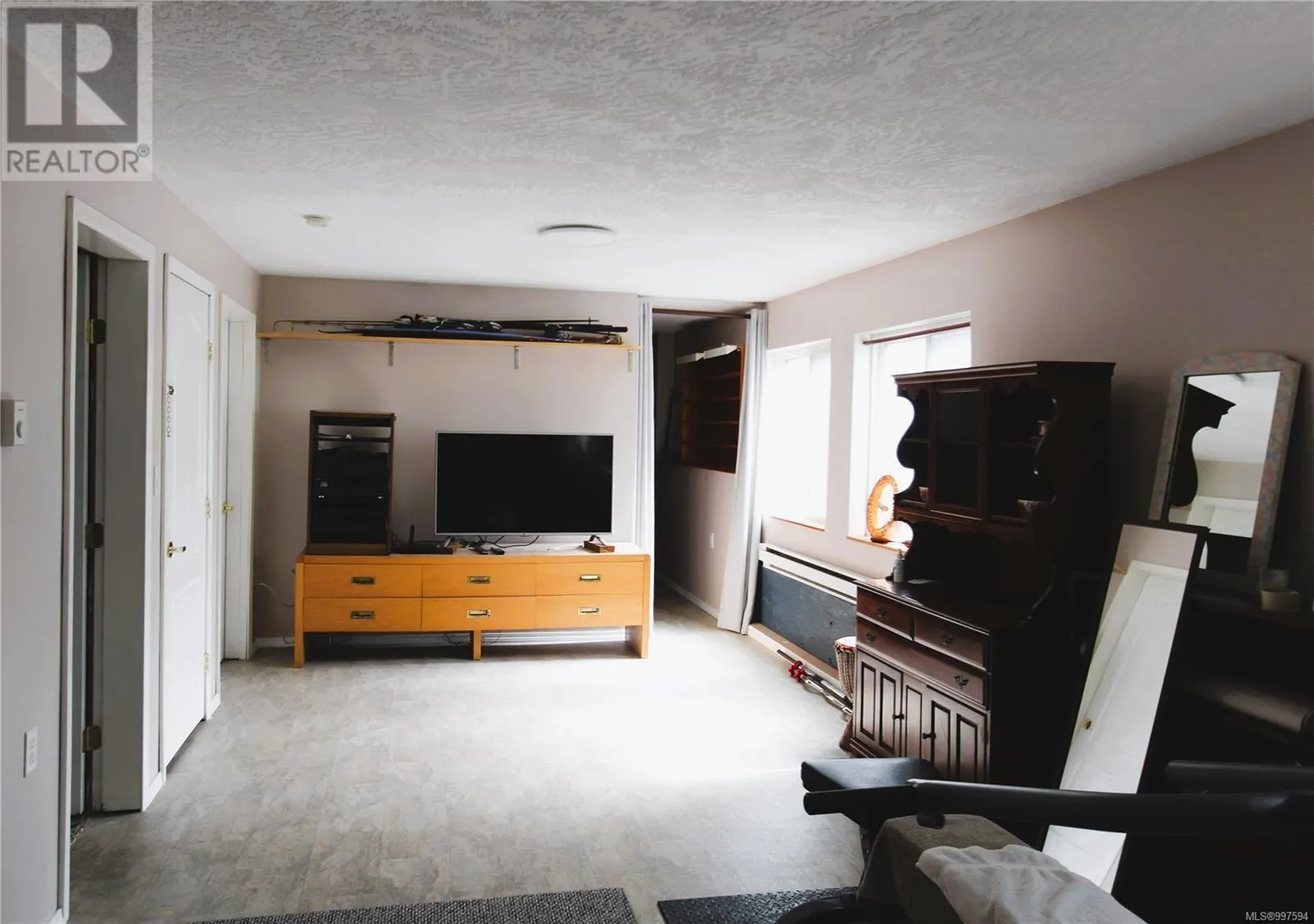1684 Lailah's Loop