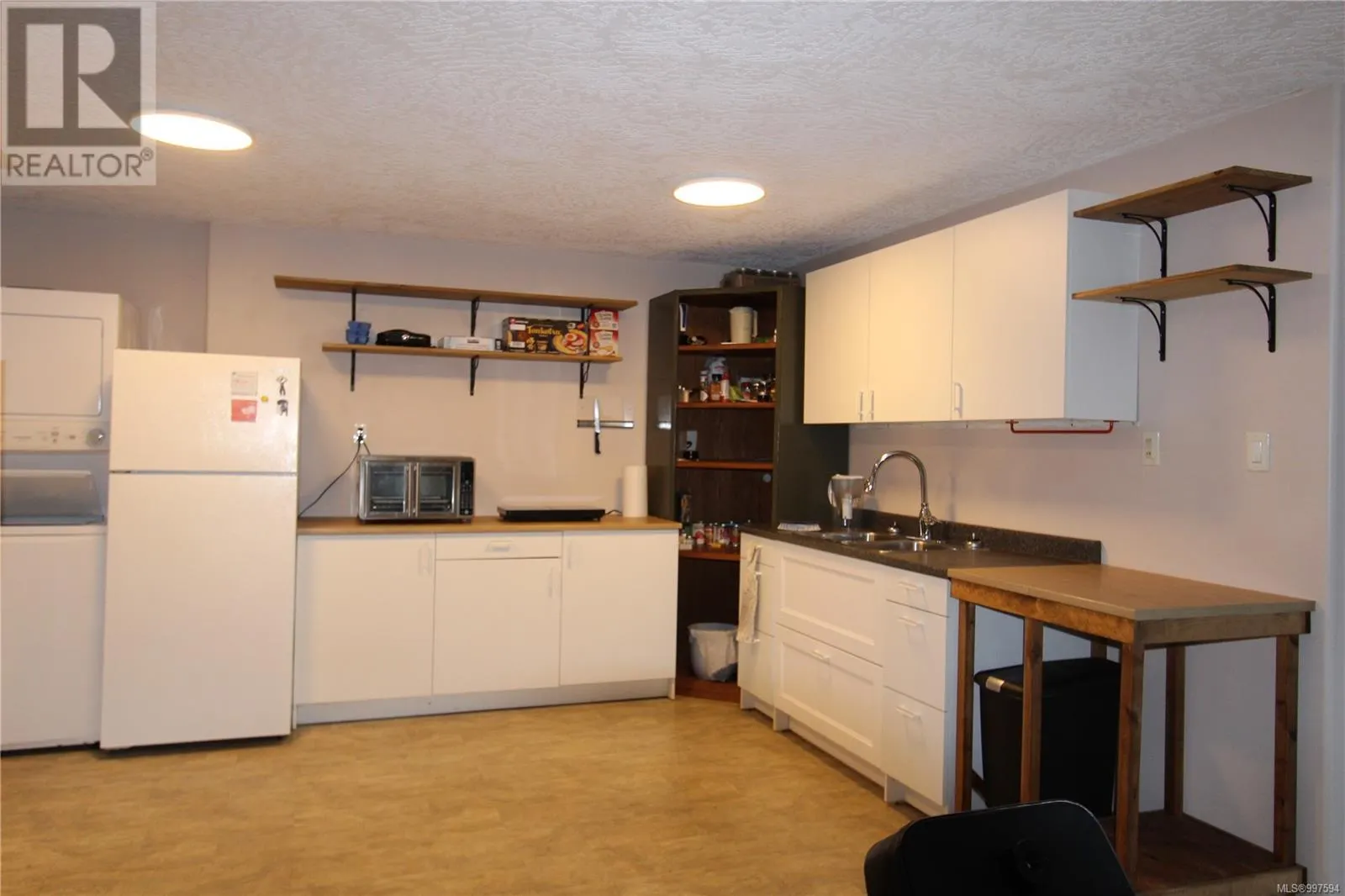 1684 Lailah's Loop