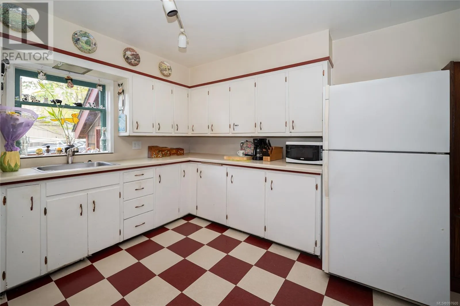 9690 Chemainus Rd