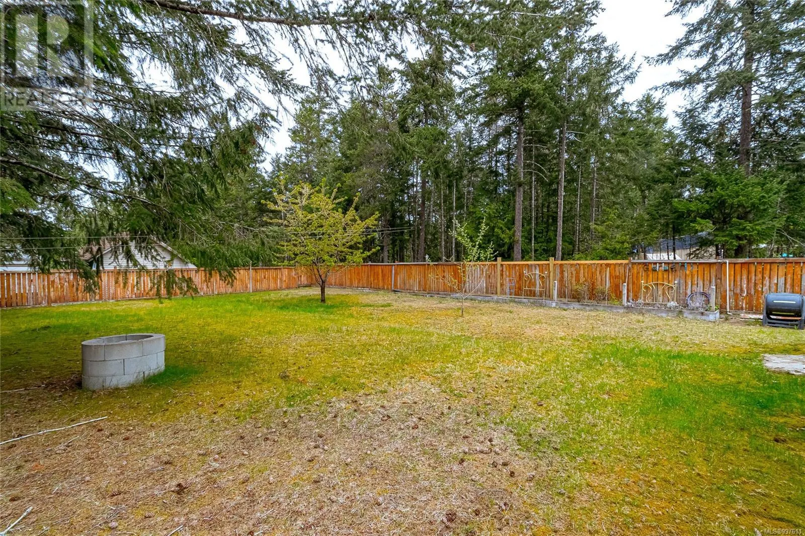 1335 Meadowood Way