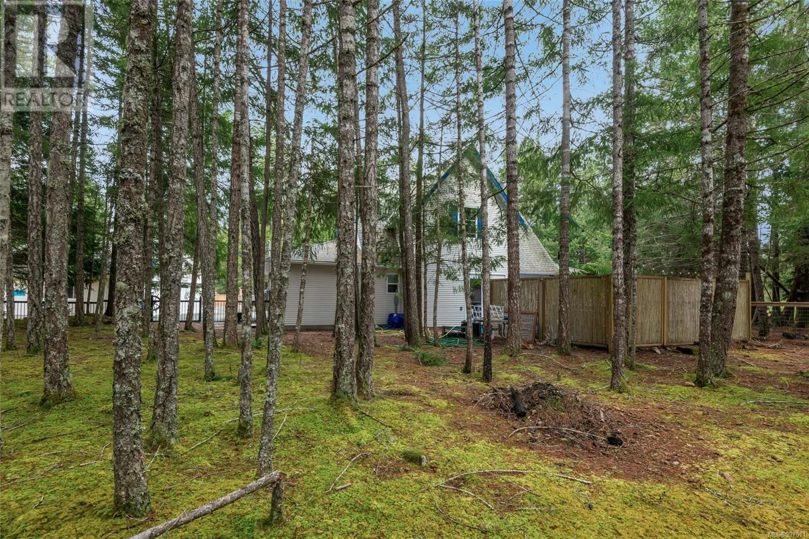 1335 Meadowood Way