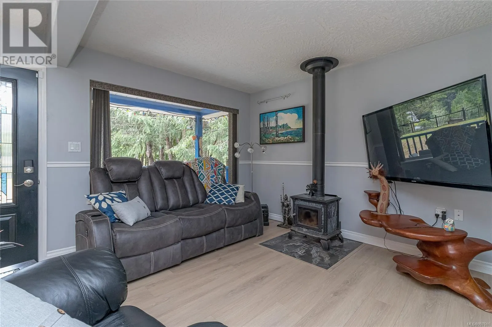 1335 Meadowood Way