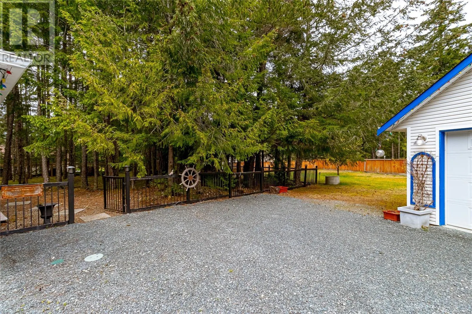 1335 Meadowood Way