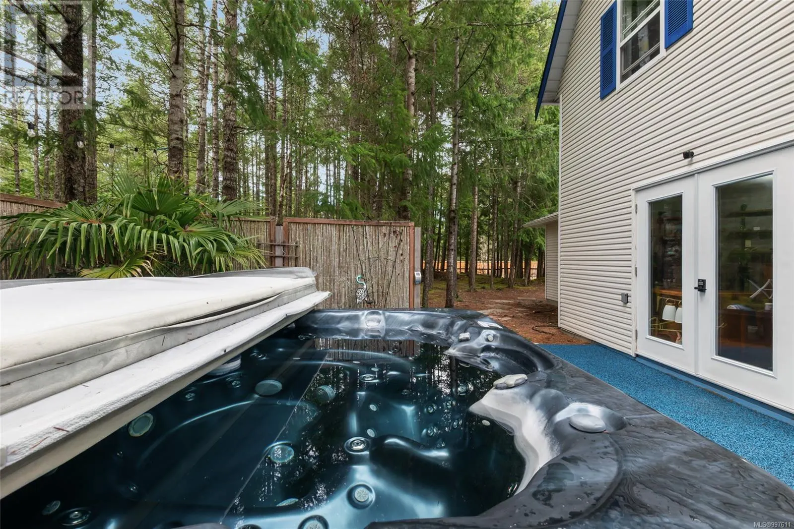 1335 Meadowood Way