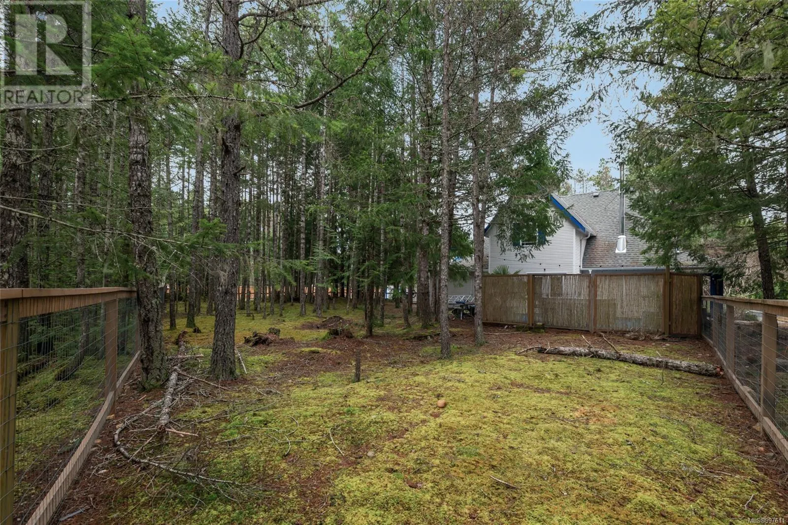 1335 Meadowood Way