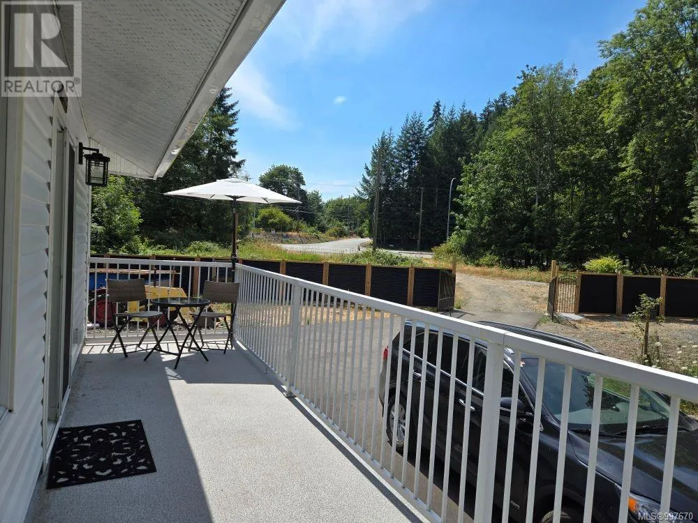 2275 Island Hwy E