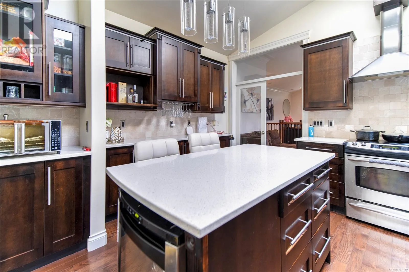 3433 Mary Anne Cres