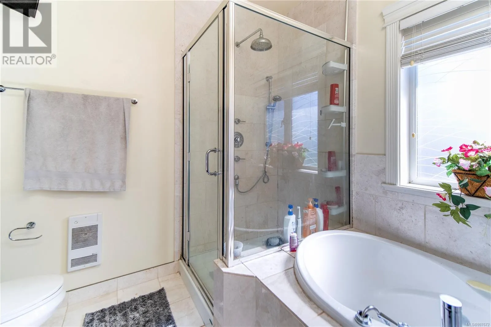 3433 Mary Anne Cres