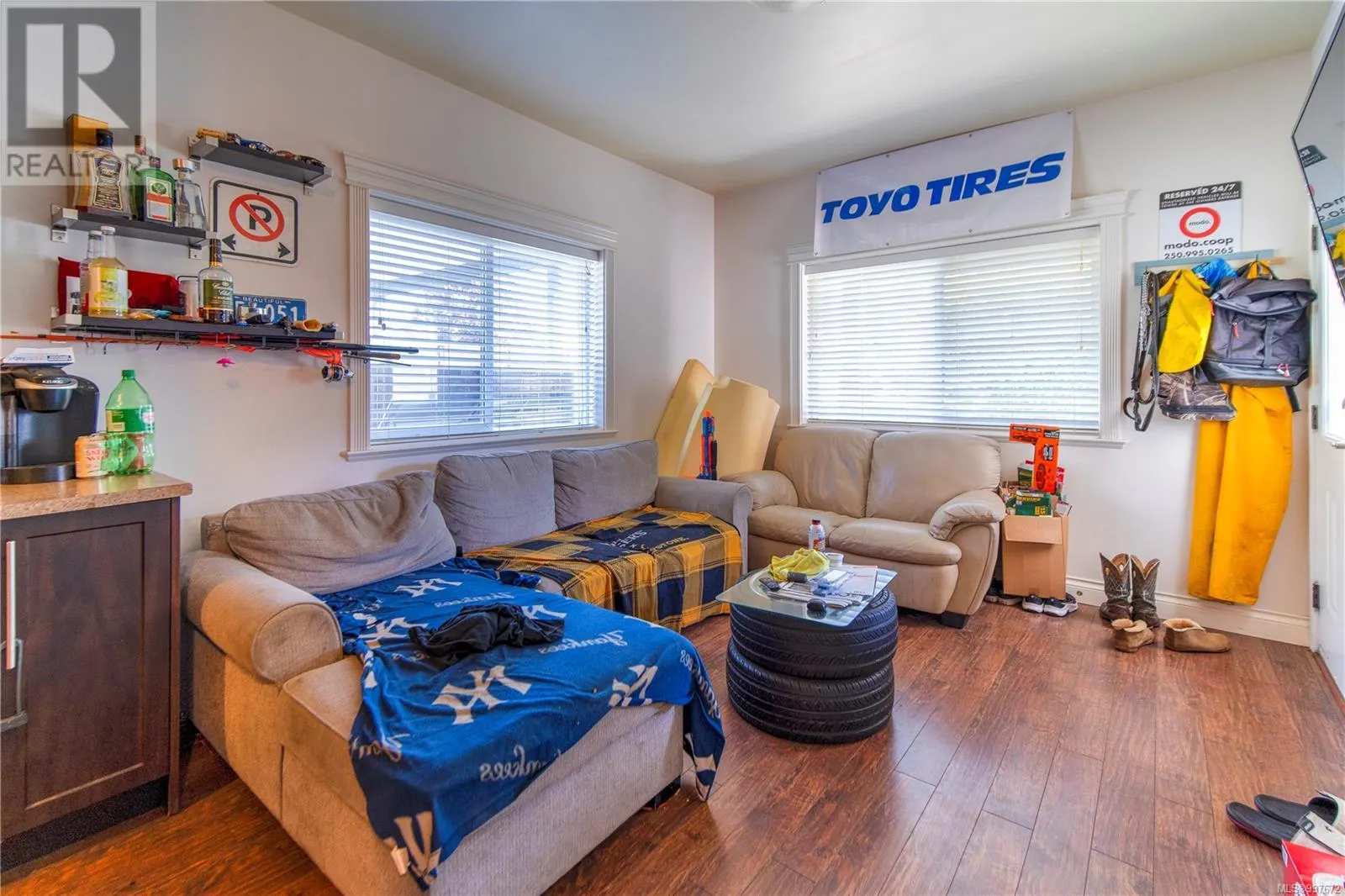 3433 Mary Anne Cres