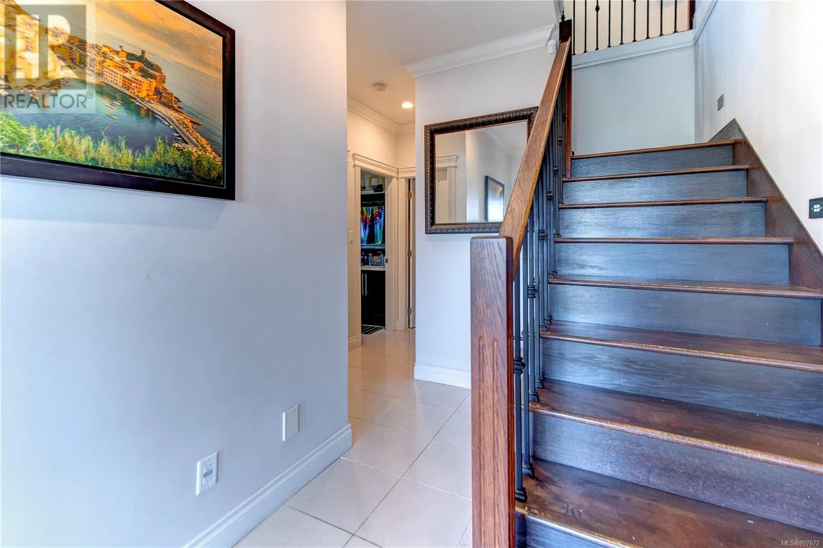3433 Mary Anne Cres
