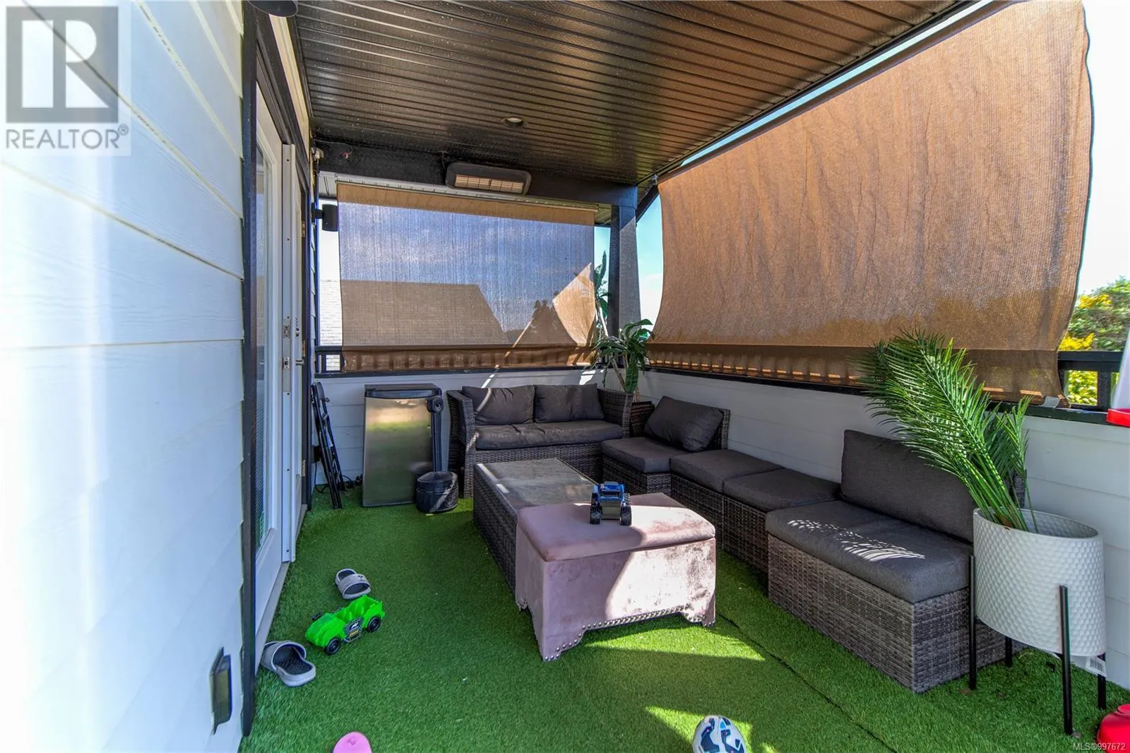 3433 Mary Anne Cres