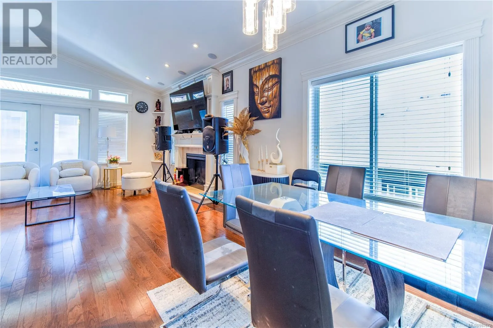 3433 Mary Anne Cres