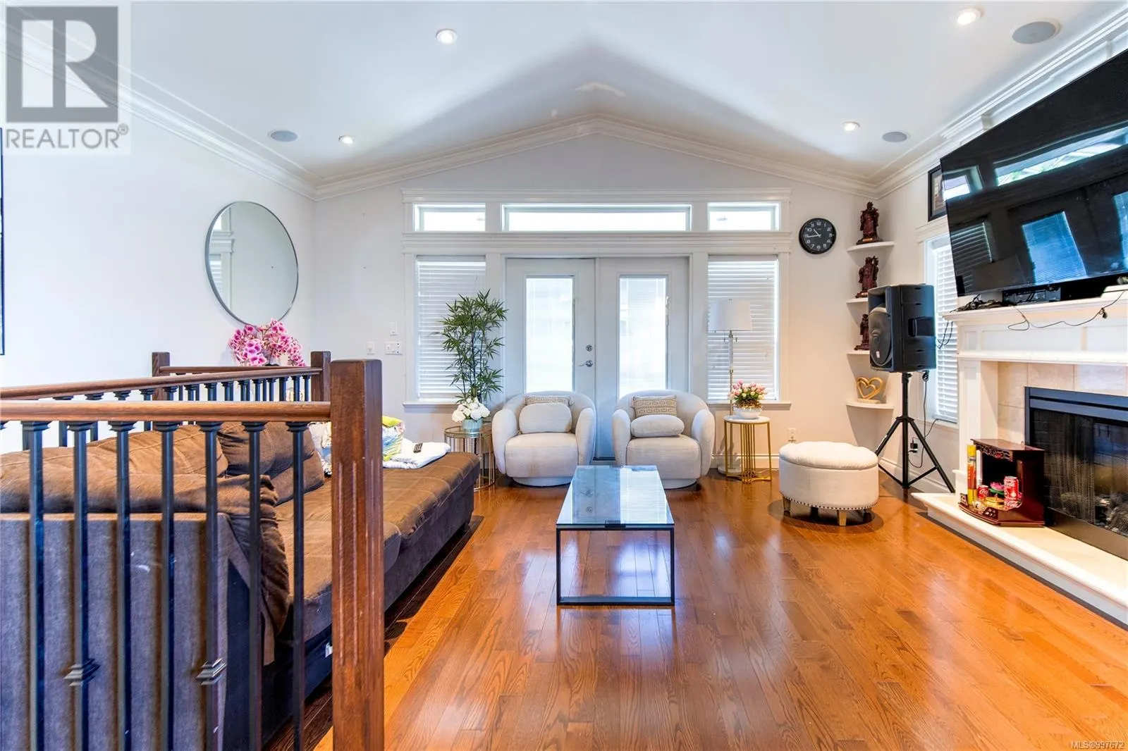 3433 Mary Anne Cres