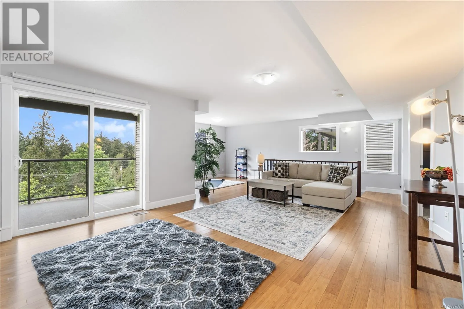 4232 Gulfview Dr