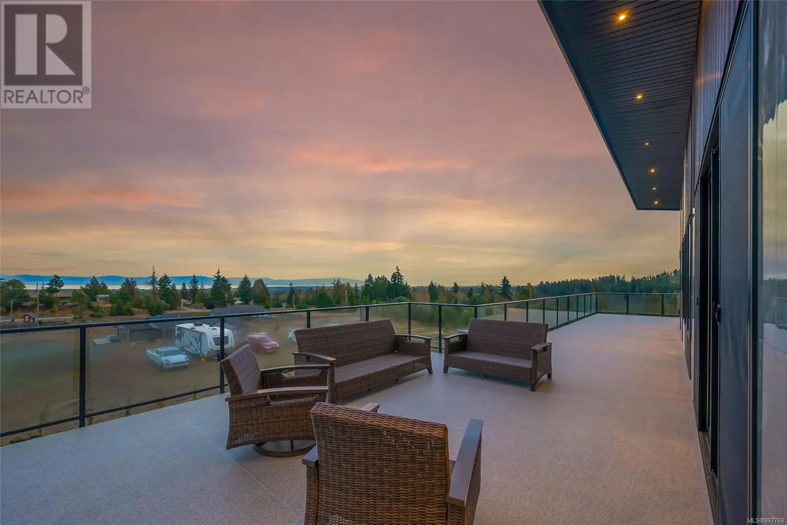 1704 Warn Way