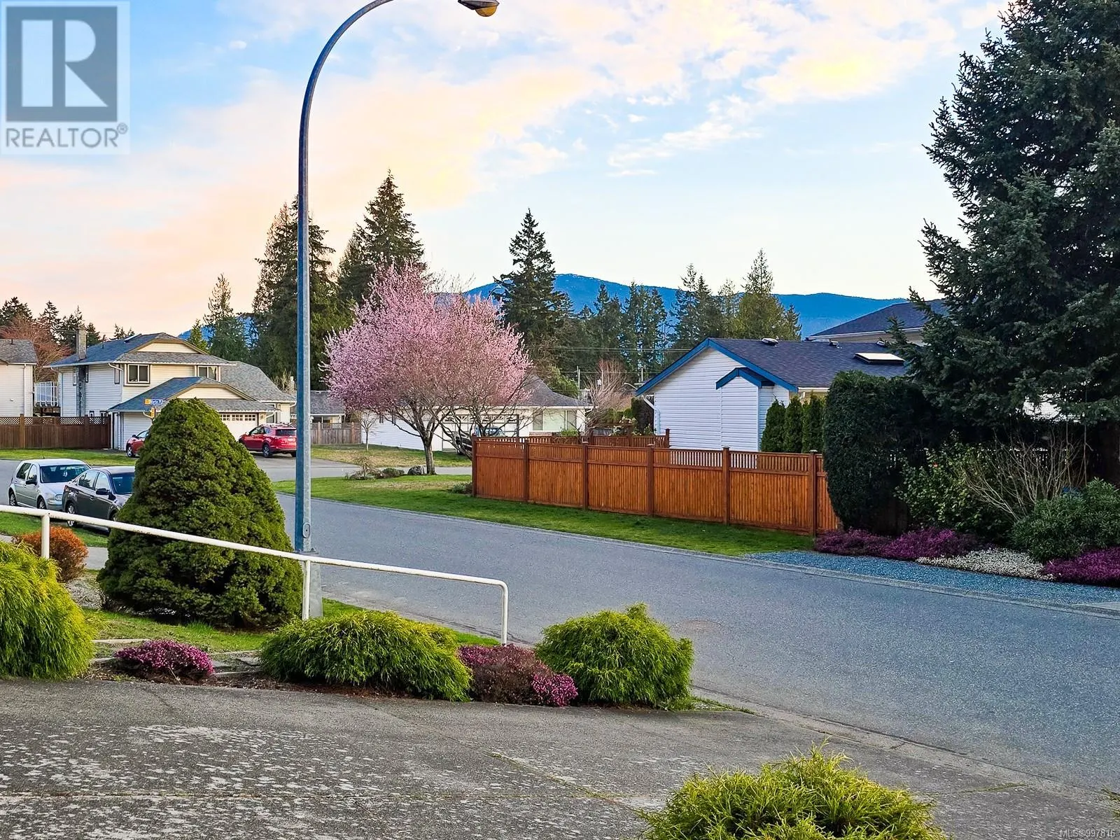 4370 Glencraig Dr