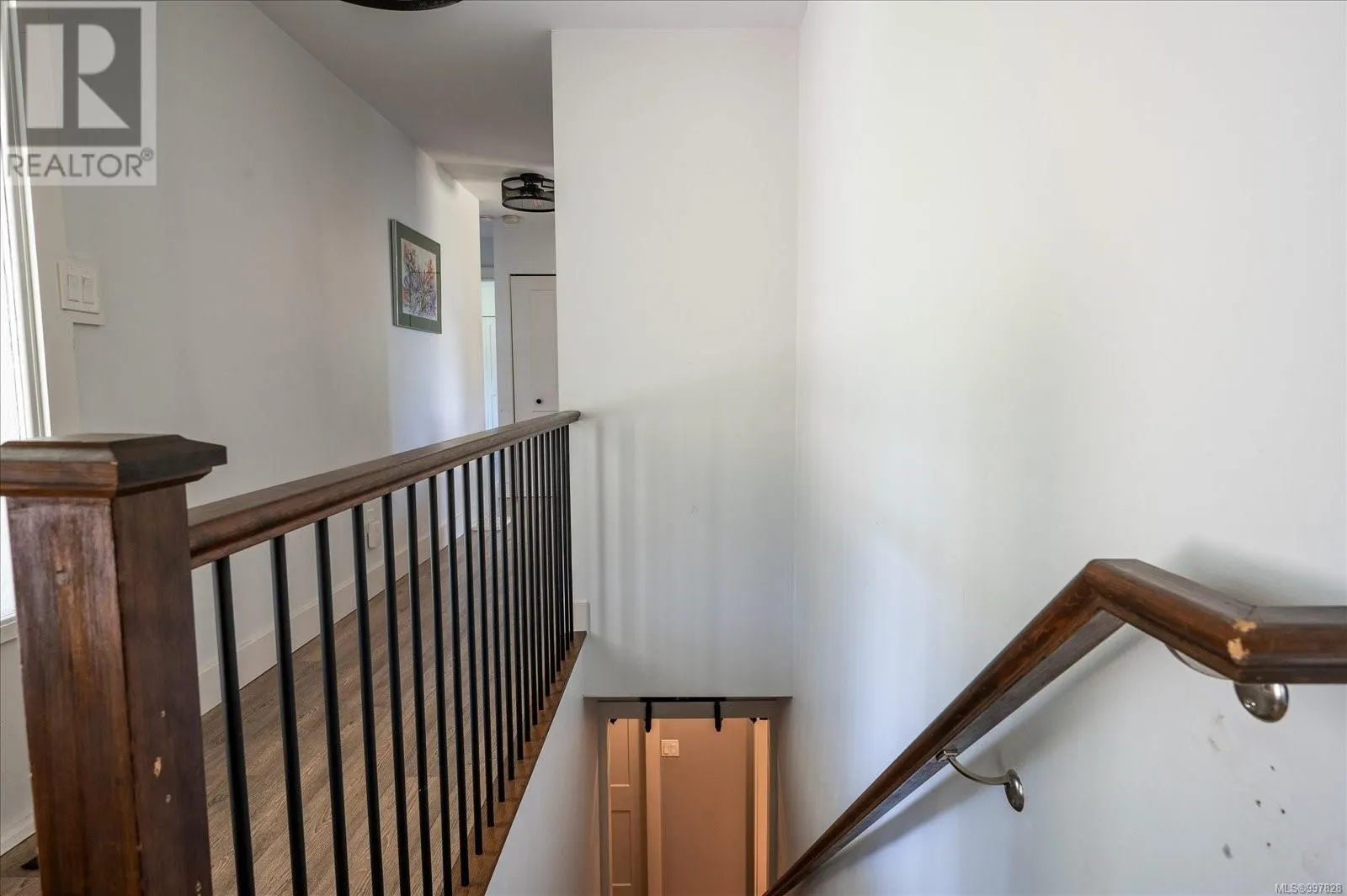 6657 Valley View Dr