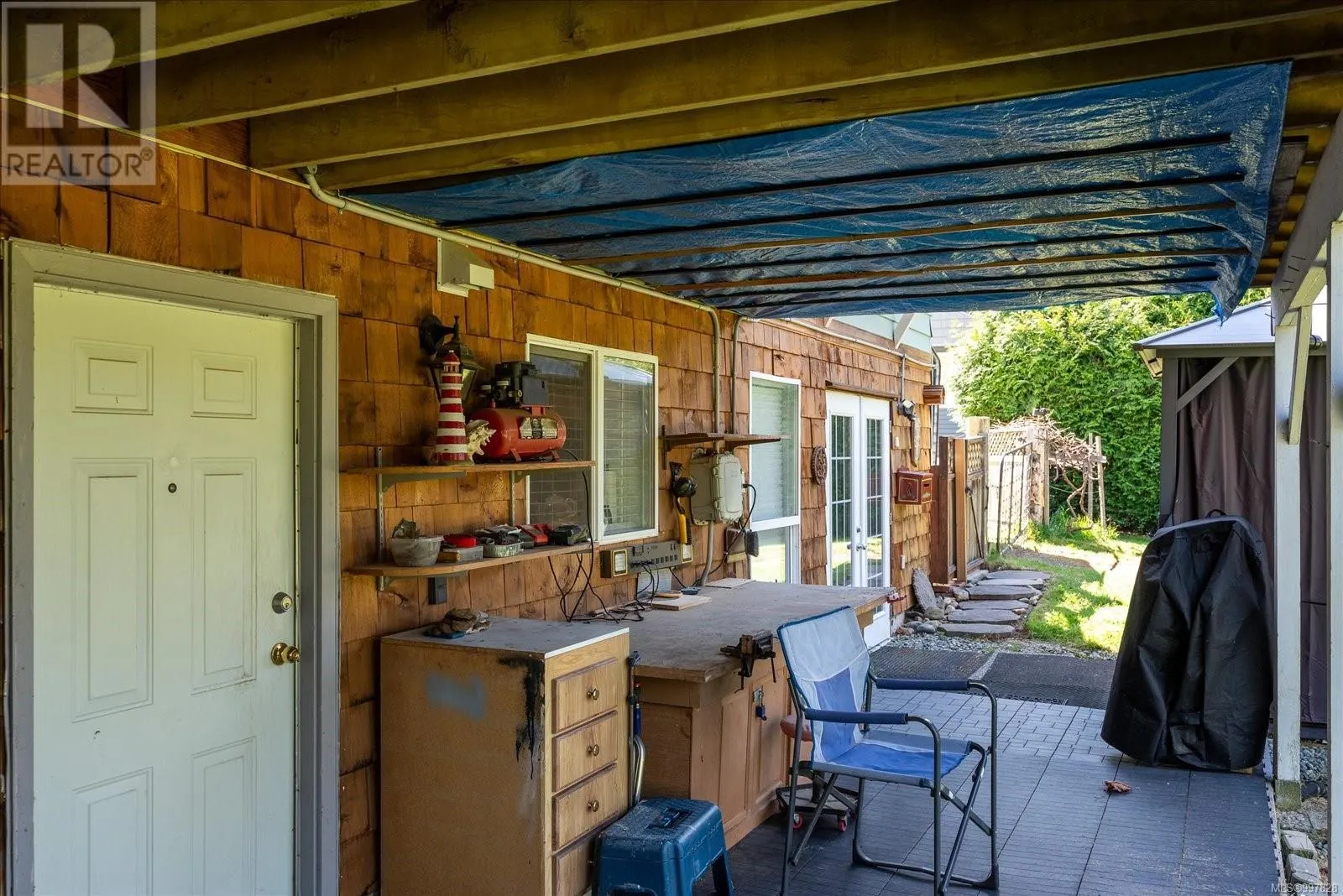 6657 Valley View Dr