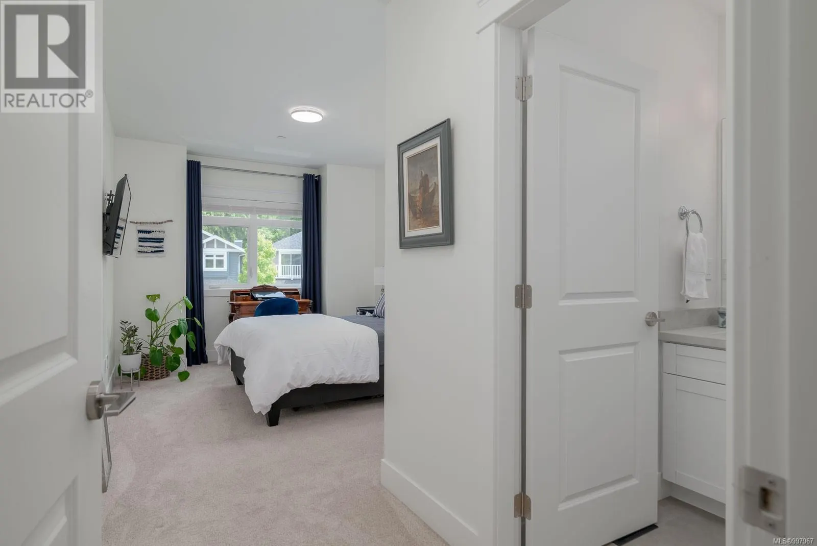 112 5160 Hammond Bay Rd