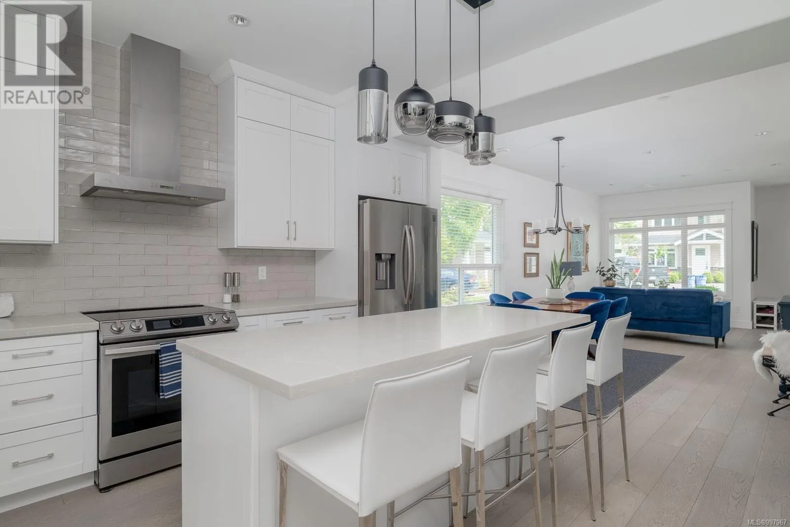 112 5160 Hammond Bay Rd