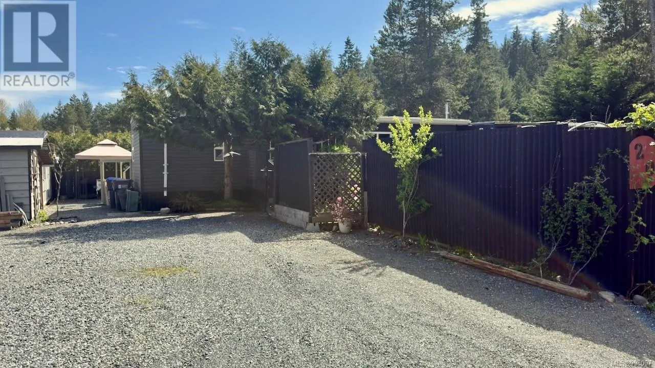20 2130 Errington Rd