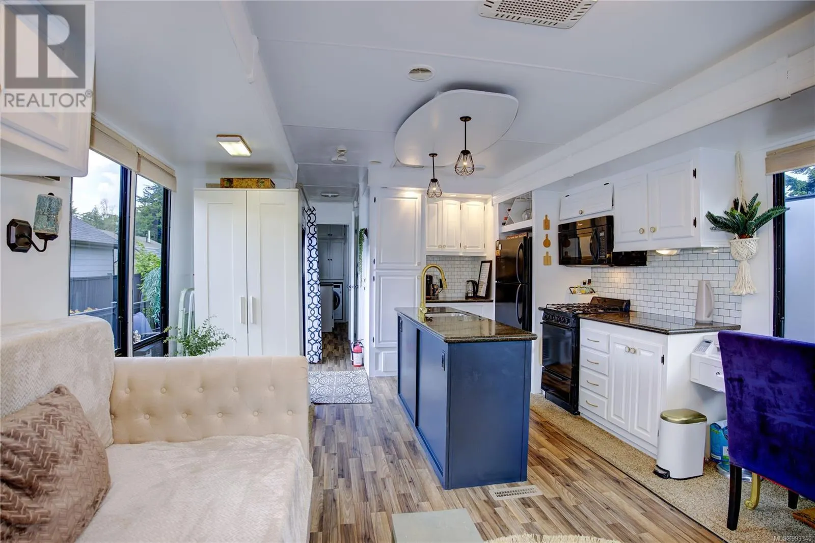 2115 Henderson Lake Way