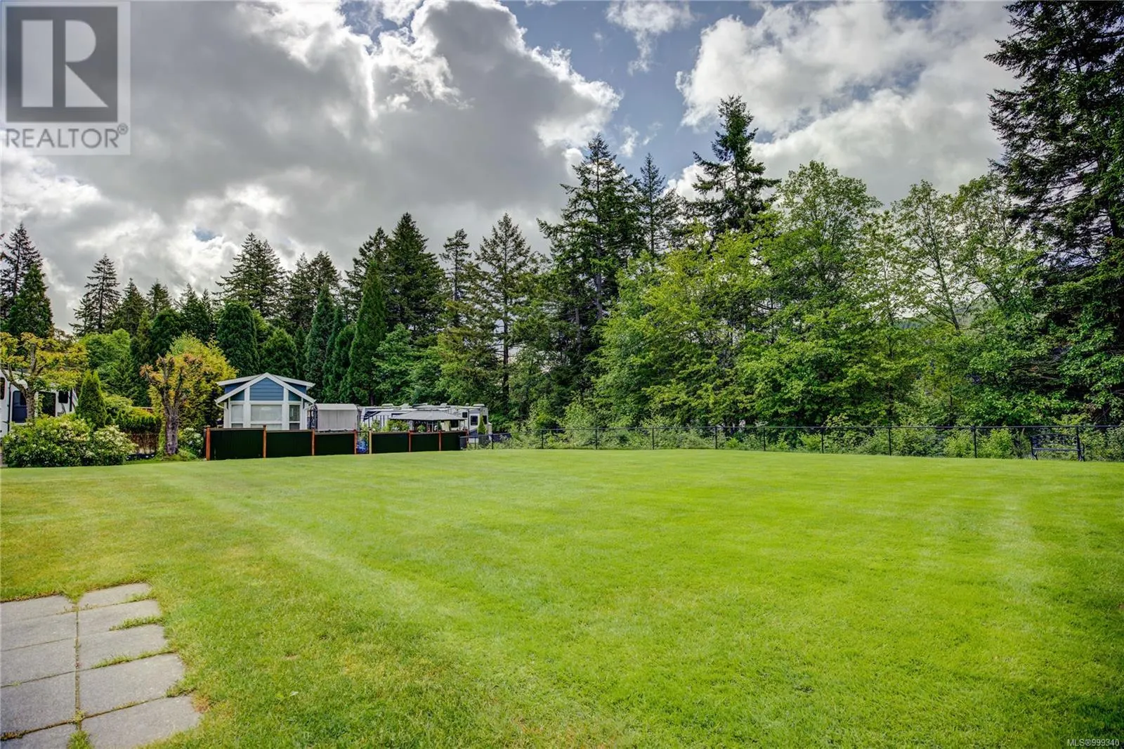 2115 Henderson Lake Way