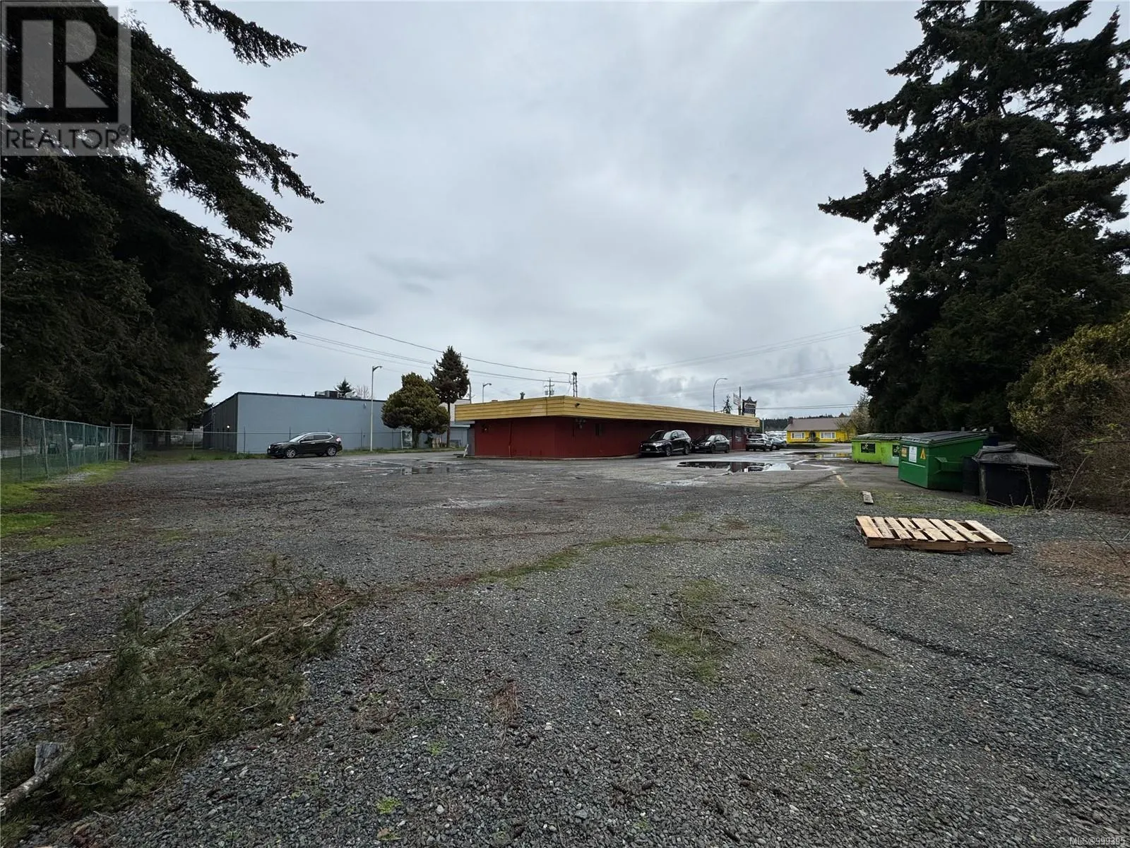 487 Island Hwy E