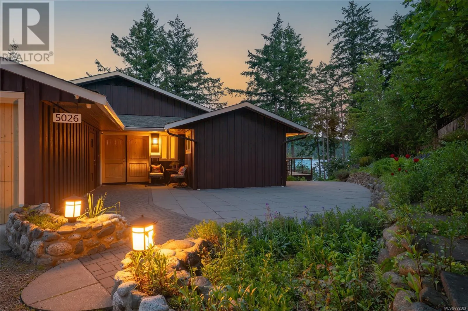 5026 Limberis Dr