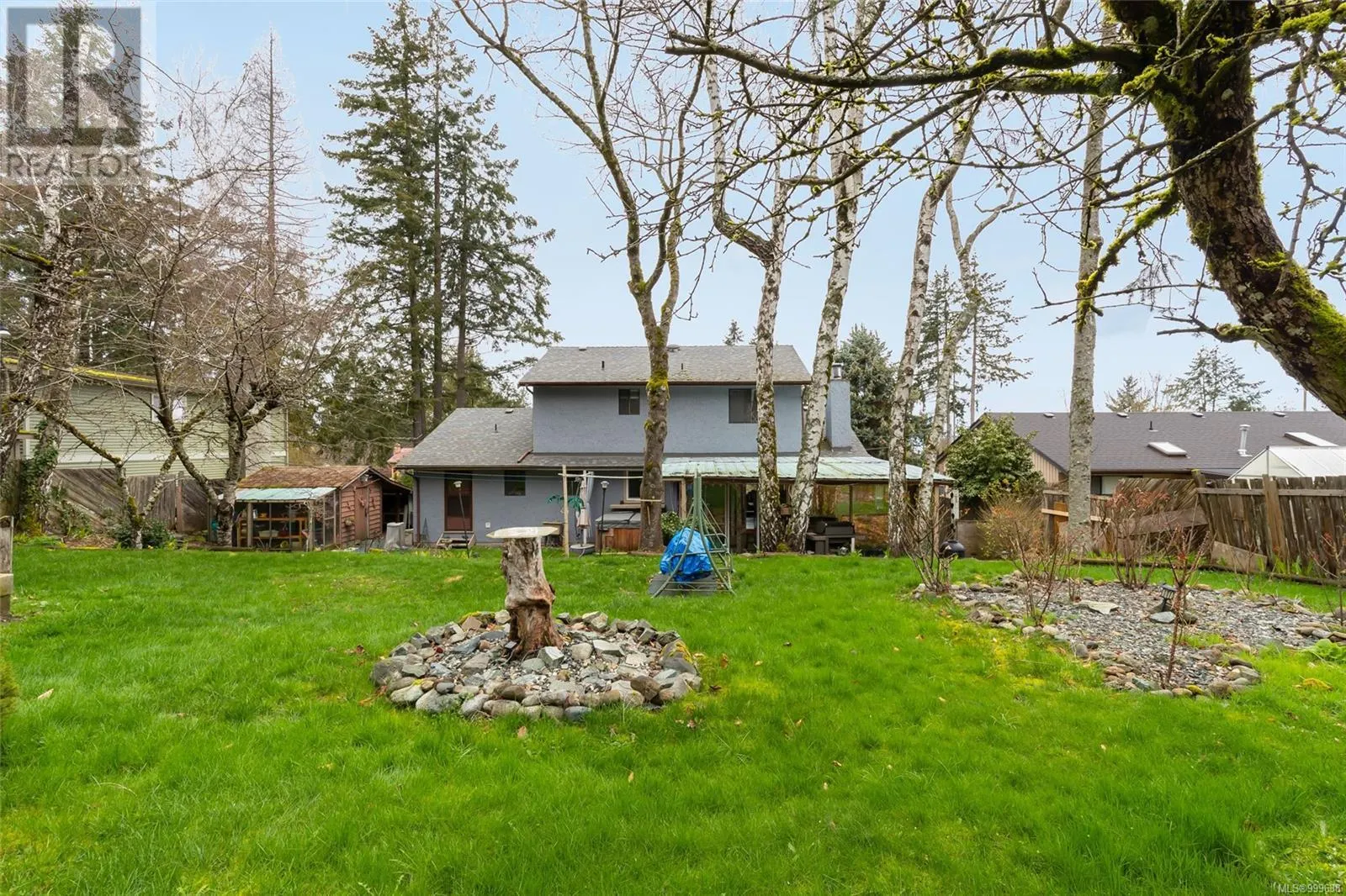 7413 Andrea Cres