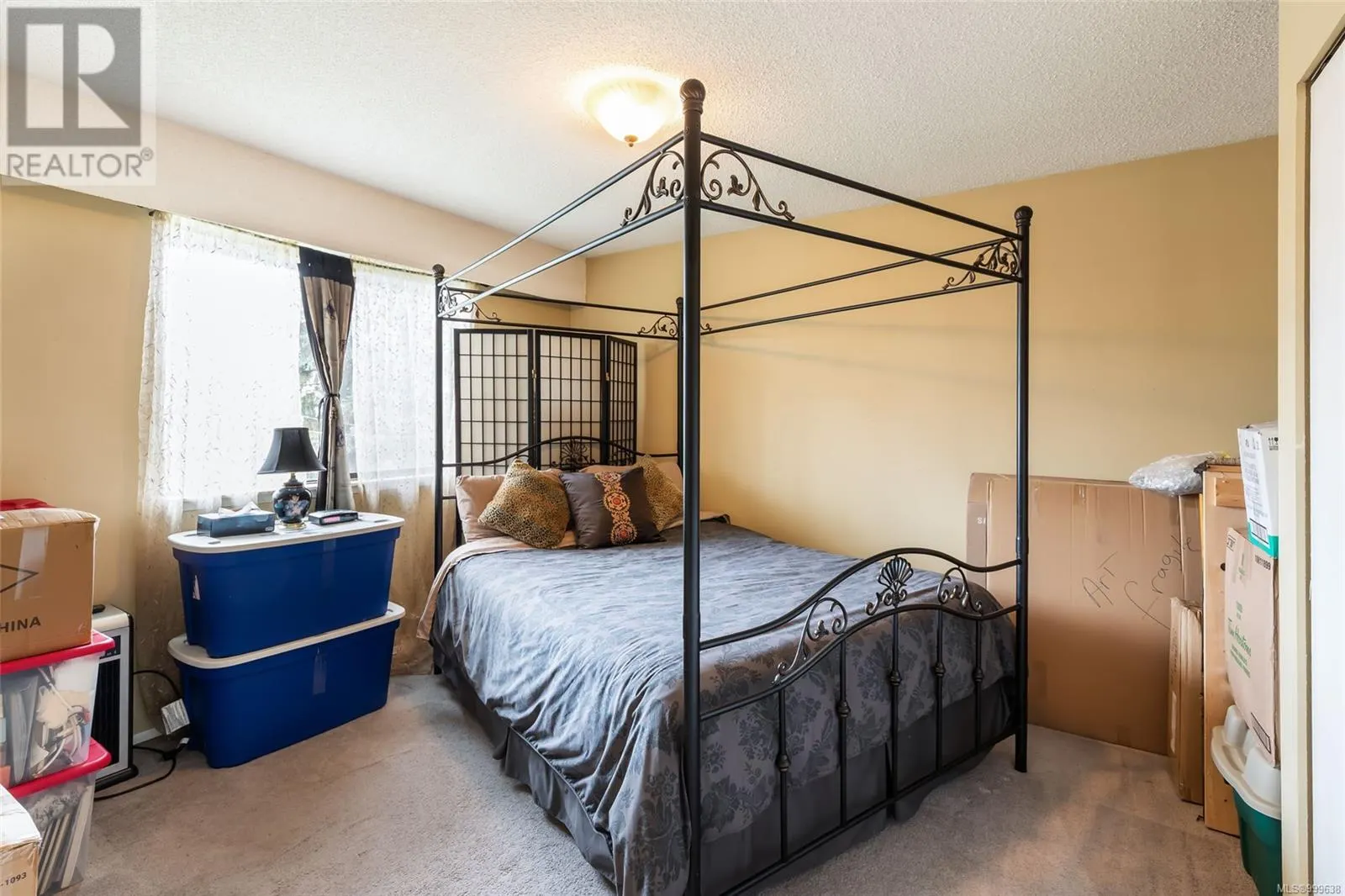 7413 Andrea Cres