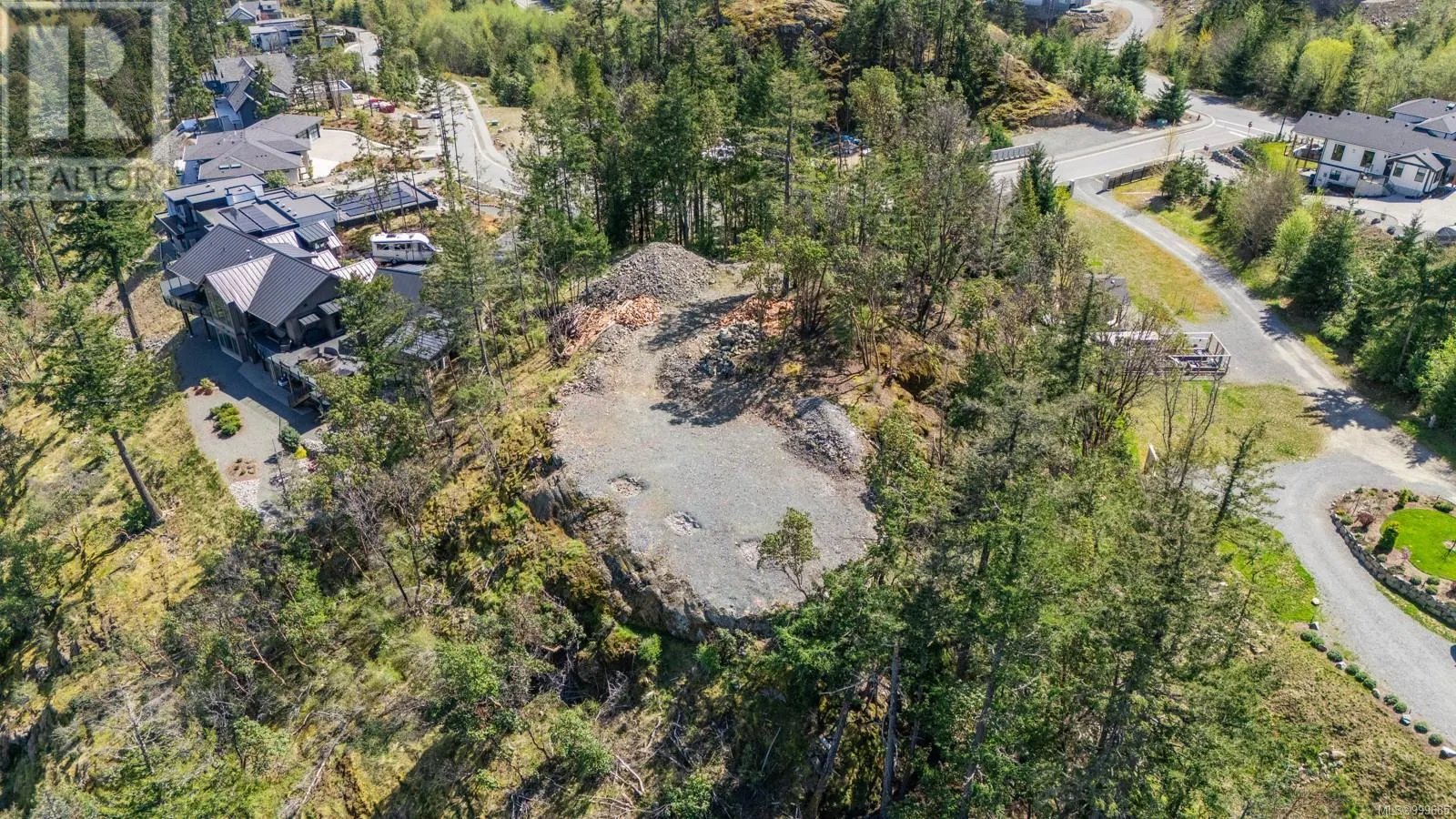7468 High Ridge Cres
