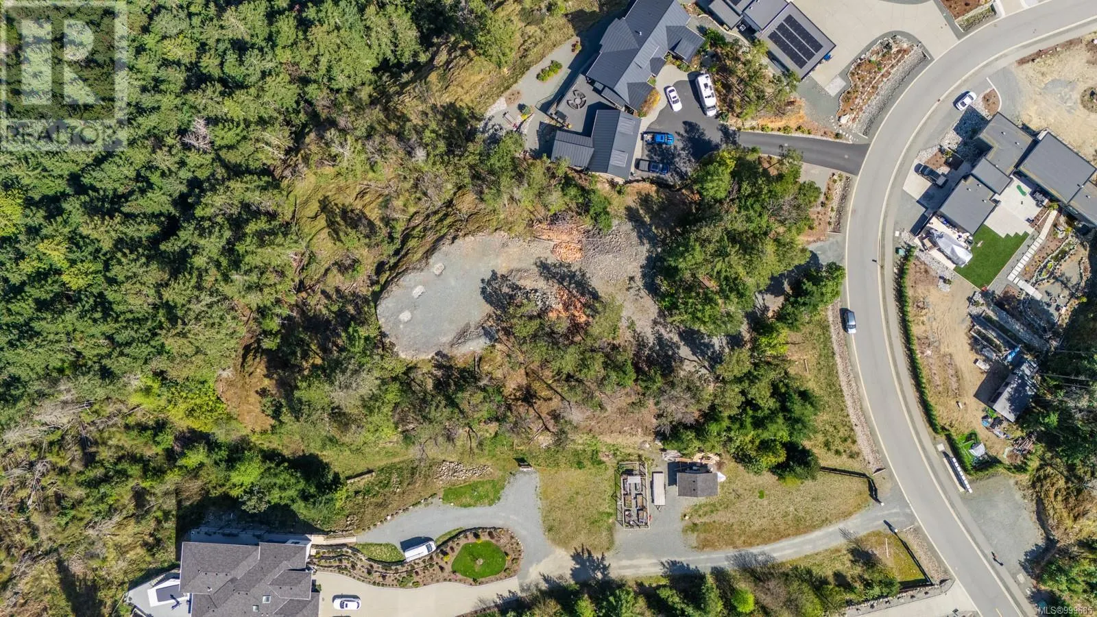 7468 High Ridge Cres