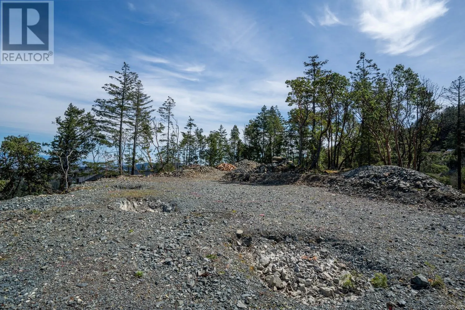 7468 High Ridge Cres