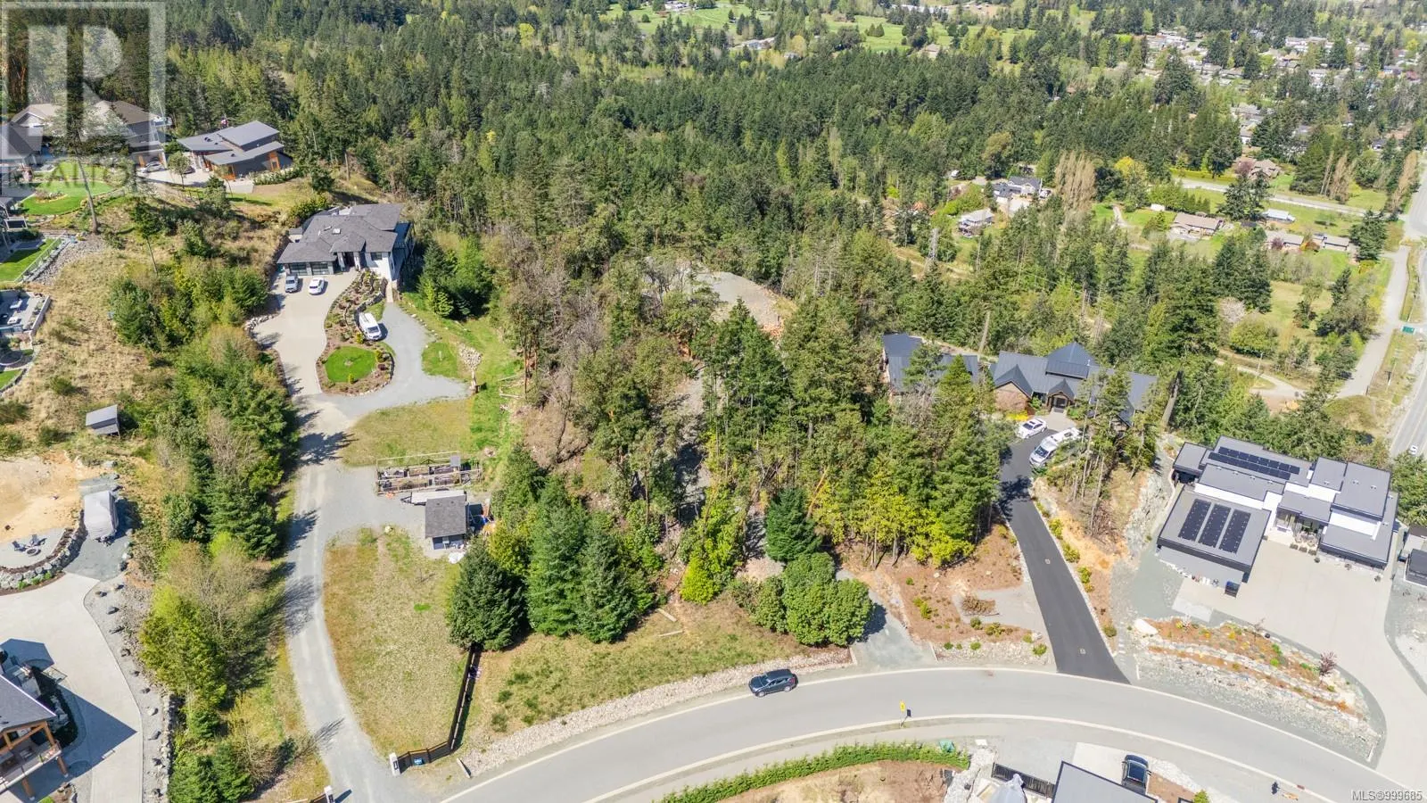 7468 High Ridge Cres