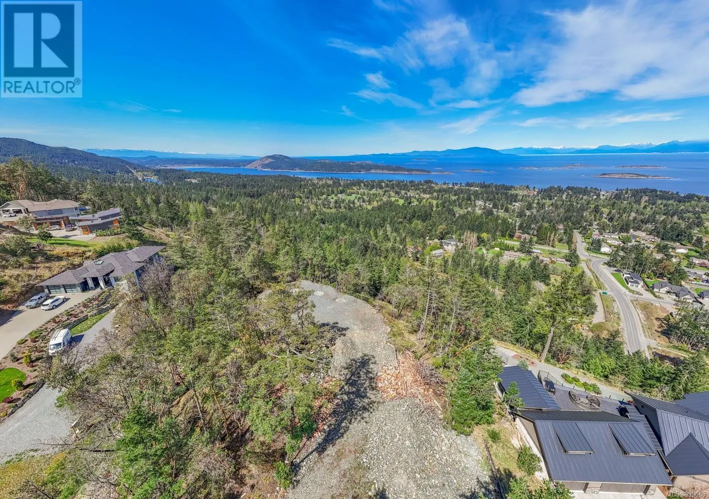 7468 High Ridge Cres