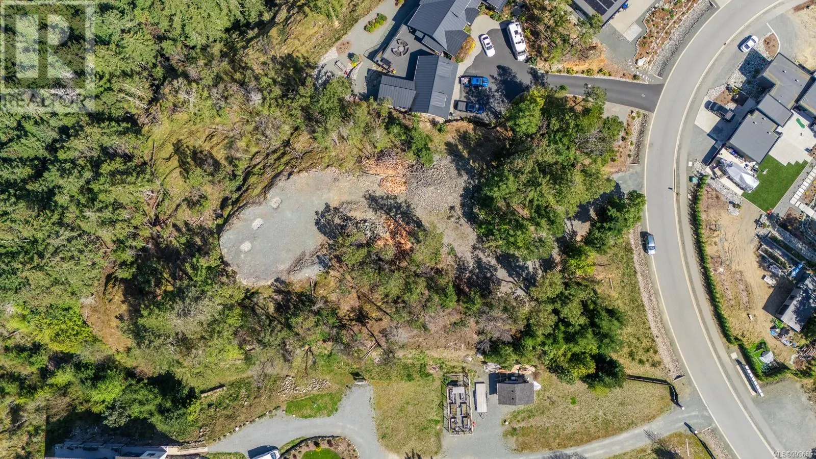 7468 High Ridge Cres