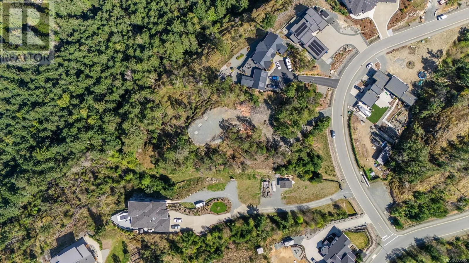 7468 High Ridge Cres