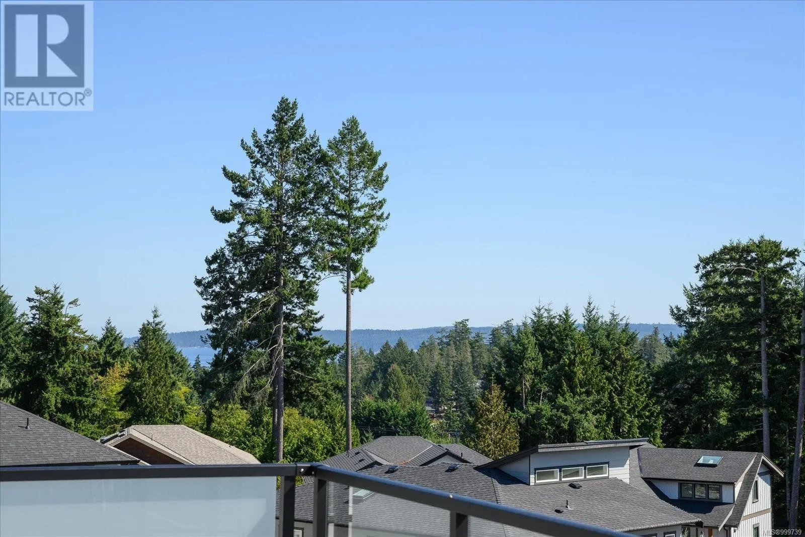 167 Golden Oaks Cres
