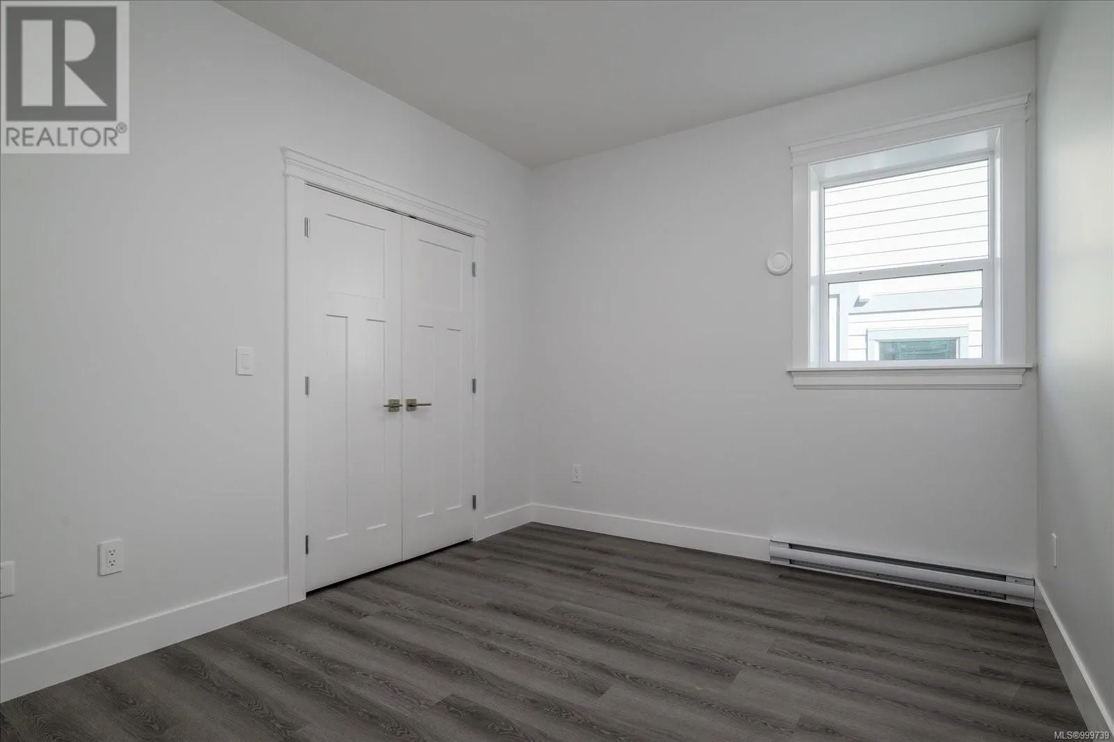 167 Golden Oaks Cres