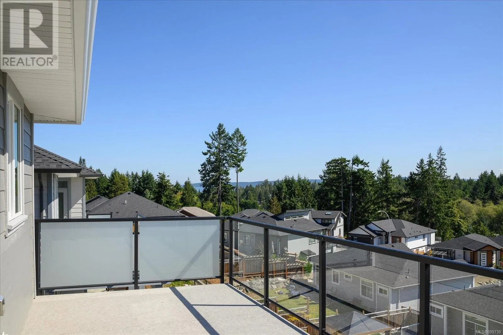 167 Golden Oaks Cres