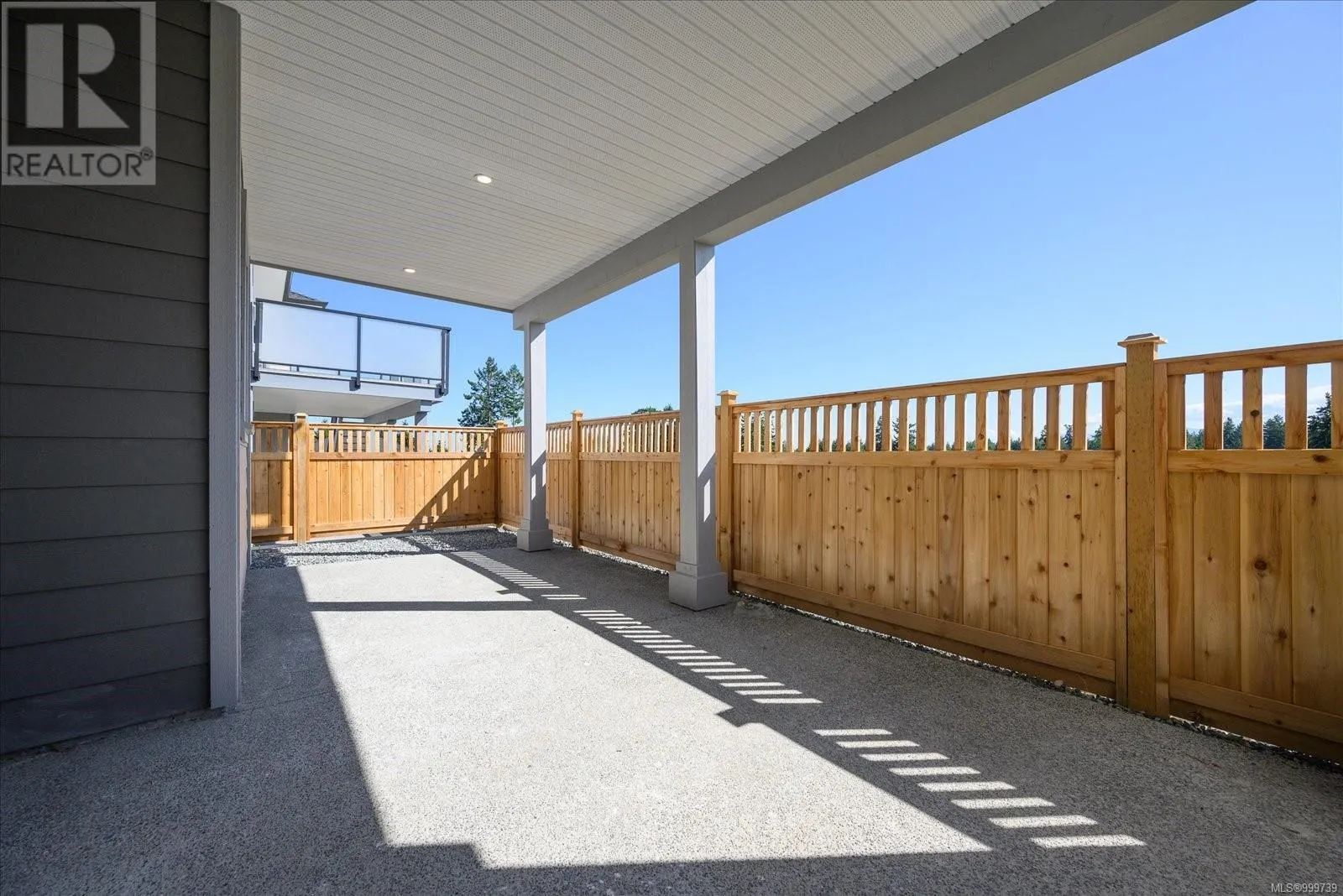 167 Golden Oaks Cres